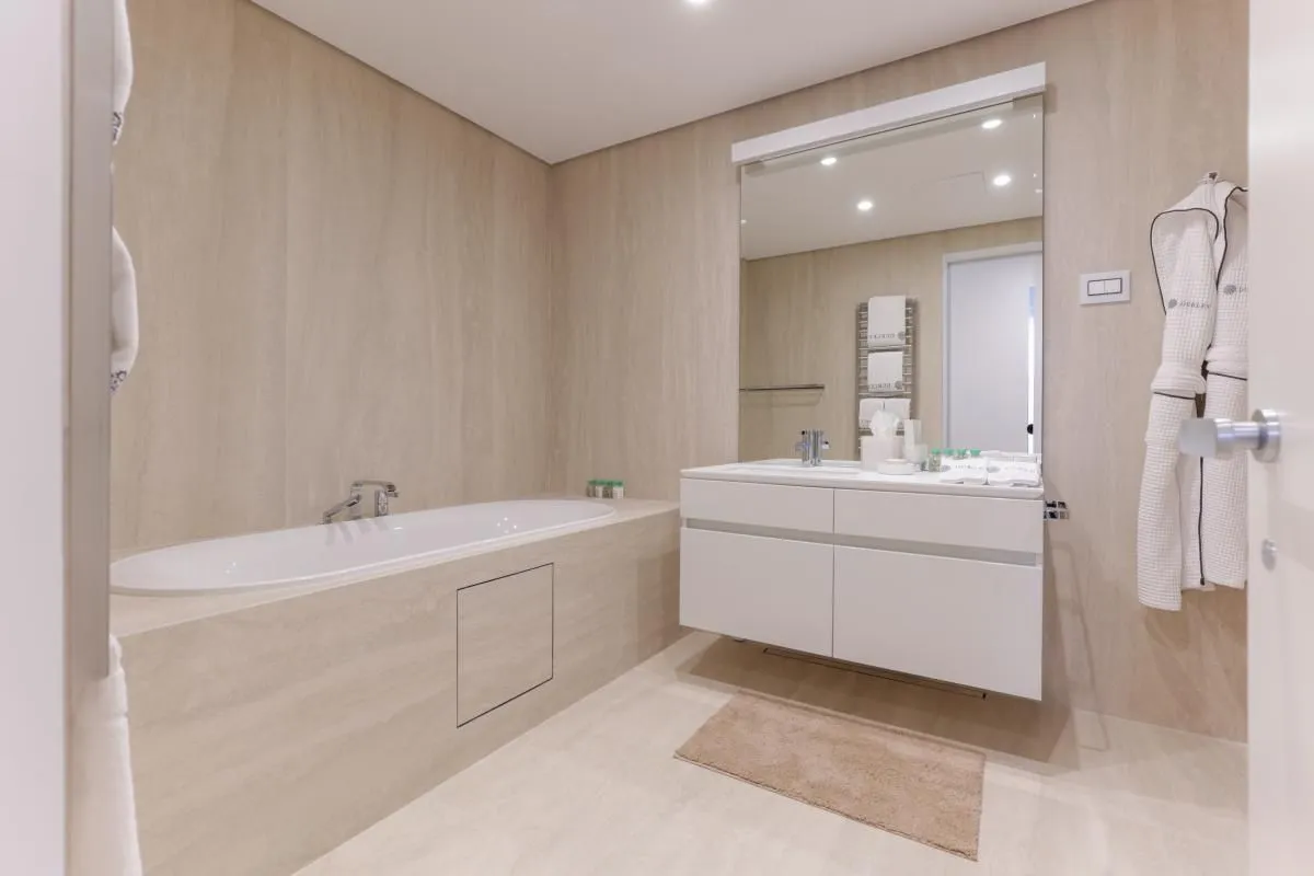 Prodaja, trosoban stan, 214m², Budva, Crna Gora