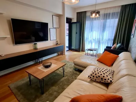 Izdavanje, dvosoban stan, 77m², Centar, Podgorica - image 2