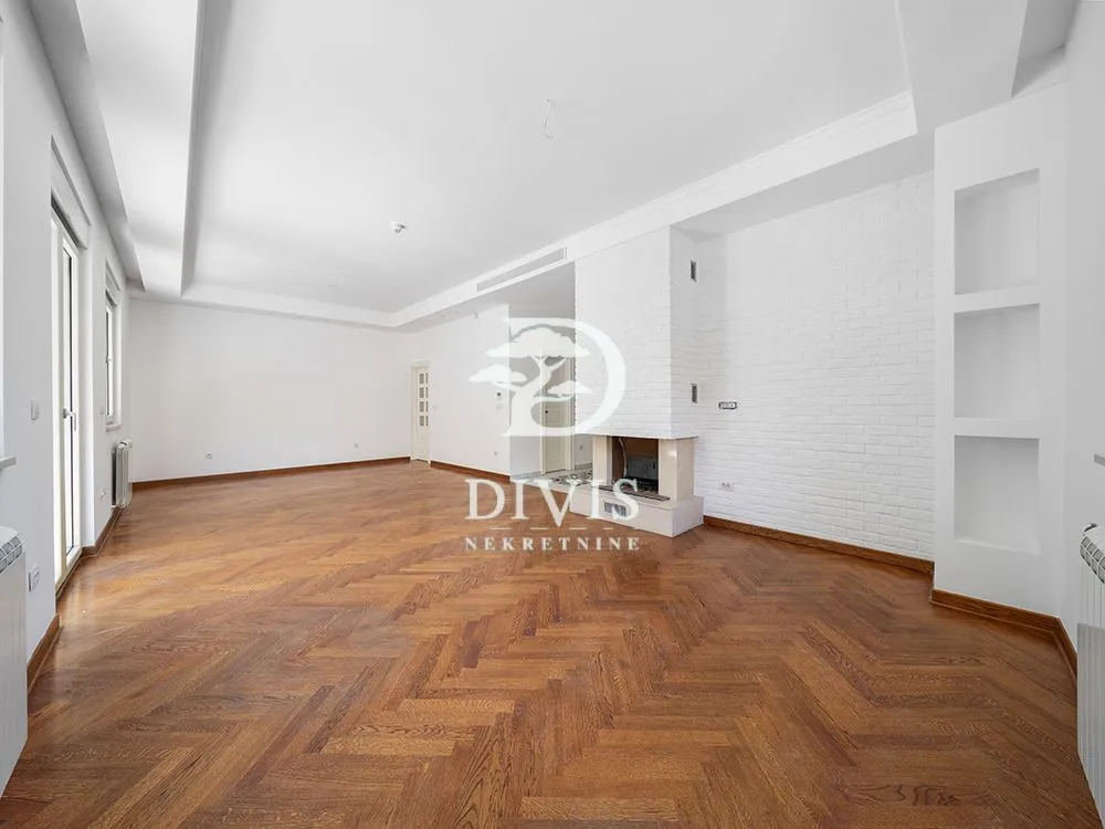 Sale, house, 500m², Zvezdin Stadion, Beograd