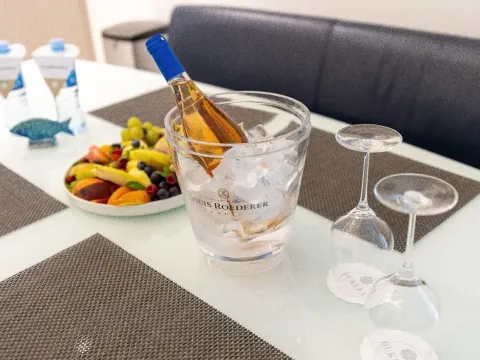 Prodaja, jednosoban stan, 97m², Budva, Crna Gora - image 11