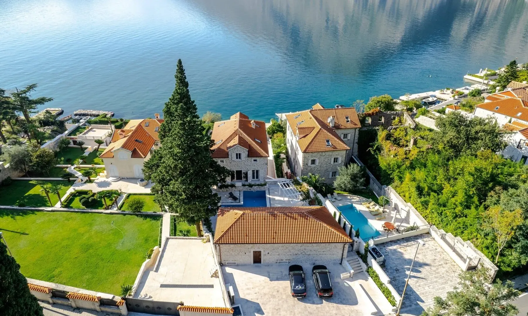 Rent, house, 491m², Ljuta, Kotor