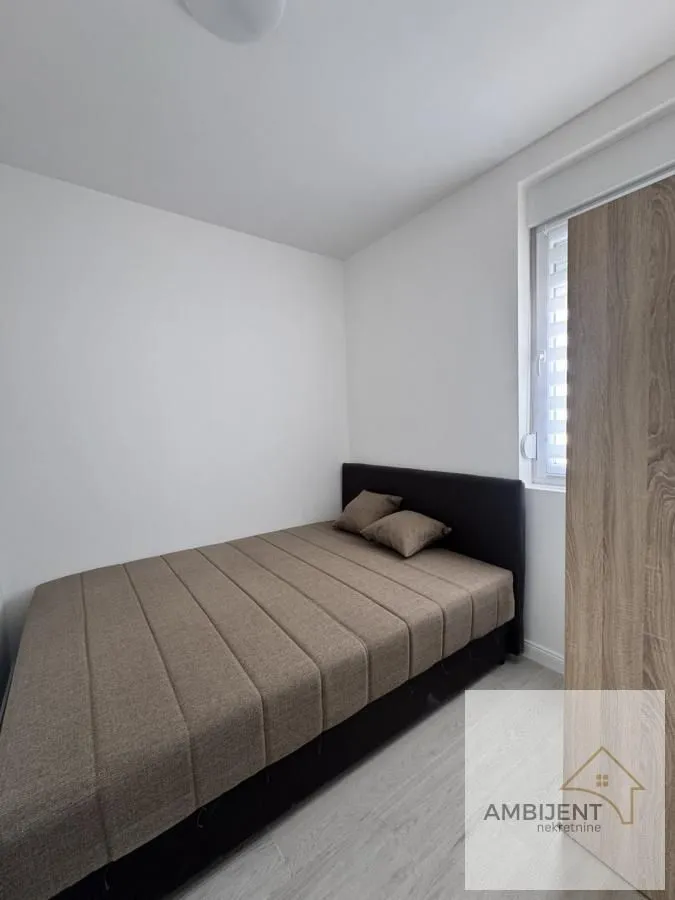 Izdavanje, jednosoban stan, 32m², Novi Banovci, Stara Pazova