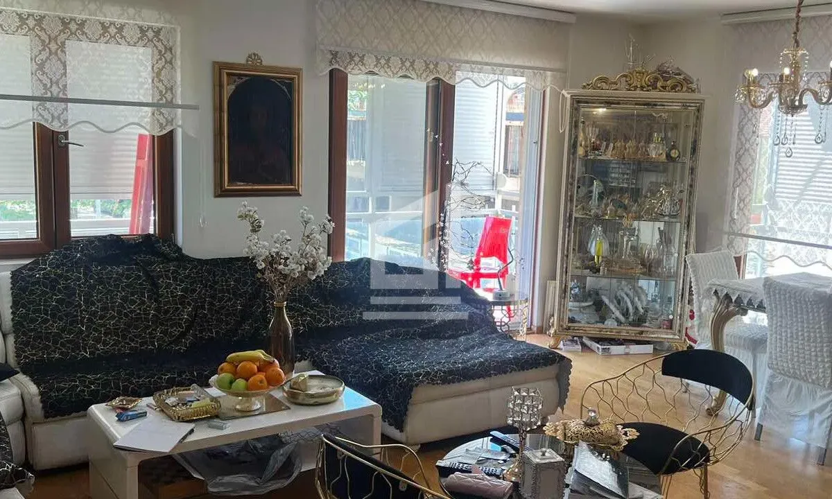 Prodaja, trosoban stan, 120m², Tološi, Podgorica