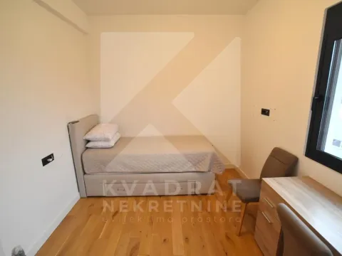 Rent, five bedroom apartment, 180m², Gornja Gorica, Podgorica - image 11