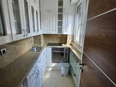 Izdavanje, dvosoban stan, 37m², Stari Grad, Beograd - image 14