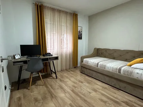 Prodaja, dvosoban stan, 44m², Centar, Bar - image 9