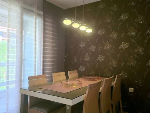 Izdavanje, trosoban stan, 82m², Nova Dalmatinska, Podgorica - image 10