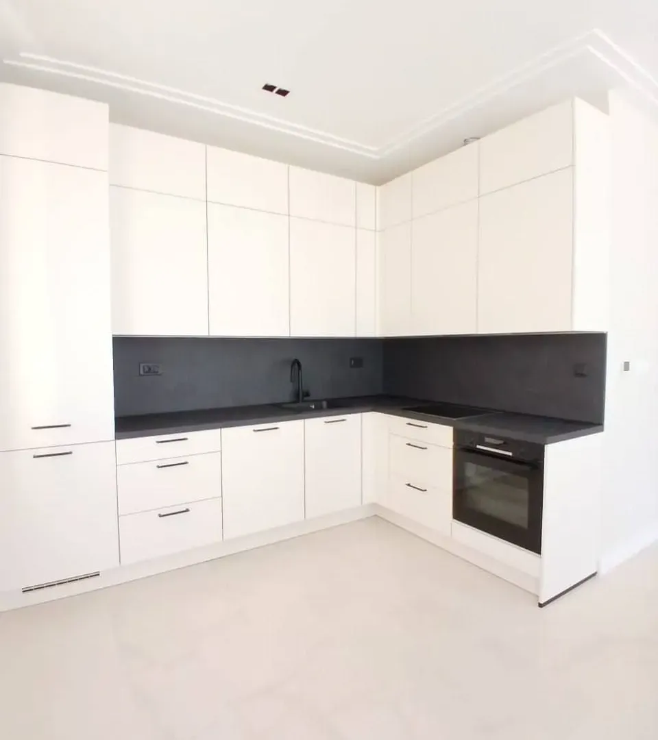 Prodaja, trosoban stan, 198m², Budva, Crna Gora