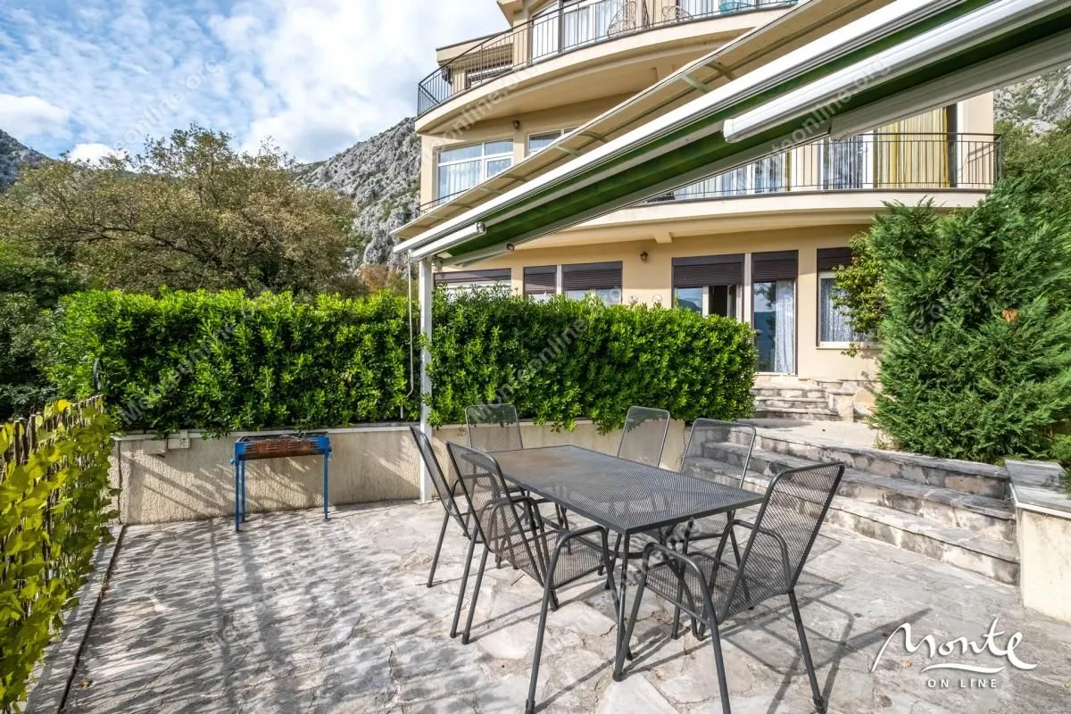 Sale, three bedroom apartment, 101m², Orahovac, Kotor
