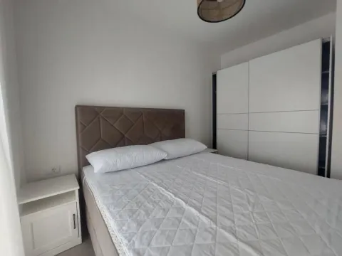 Izdavanje, dvosoban stan, 70m², Gradiošnica, Tivat - image 7