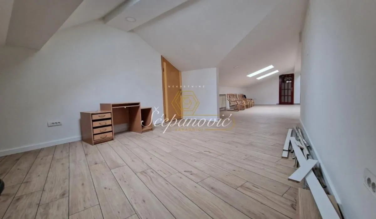 Rent, office space, 92m², Centar, Novi Sad