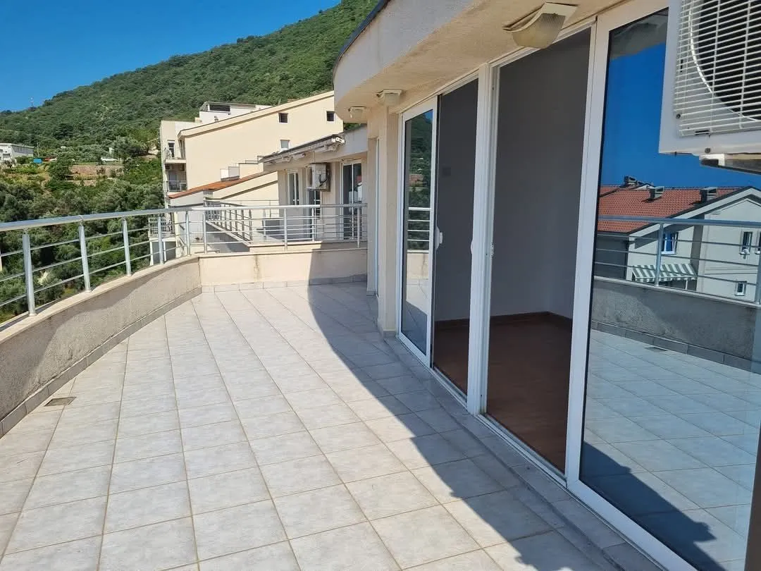 Sale, three bedroom apartment, 169m², Petrovac, Budva
