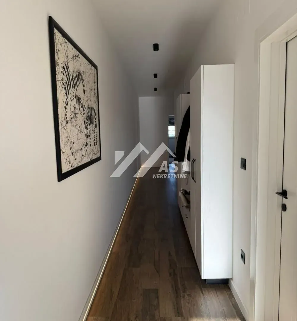 Izdavanje, četvorosoban stan, 88m², Novi Sad Sve Podlokacije, Novi Sad