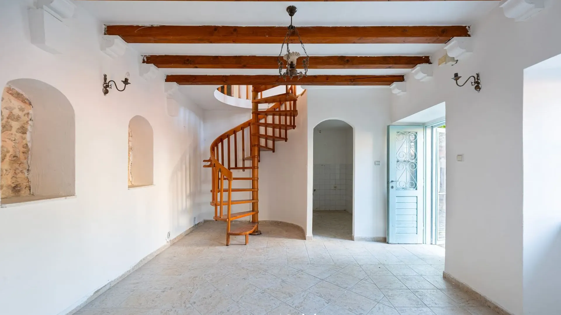 Prodaja, dvosoban stan, 163m², Stari Grad Kotor, Kotor