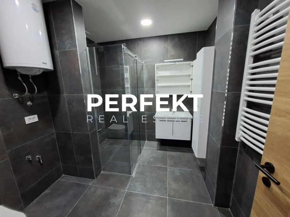 Prodaja, četvorosoban stan, 114m², Centar, Pančevo
