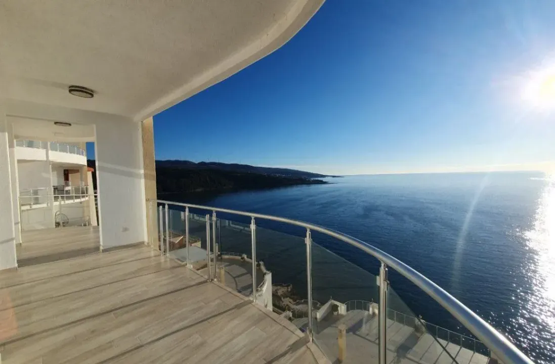 Sale, four bedroom apartment, 201m², Dobre Vode, Bar