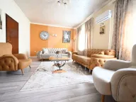 Prodaja, kuća, 225m², Tološi, Podgorica - image 1