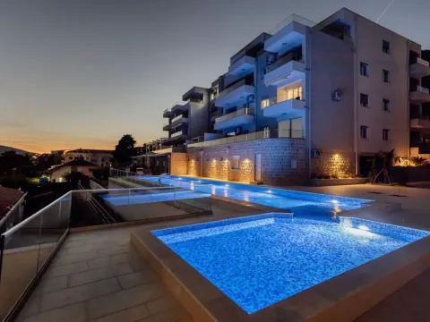 Prodaja, dvosoban stan, 138m², Baošići, Herceg Novi - image 12