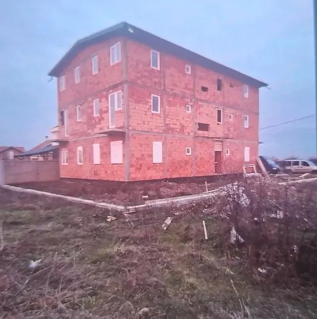 Prodaja, kuća, 410m², Bečmen, Surčin