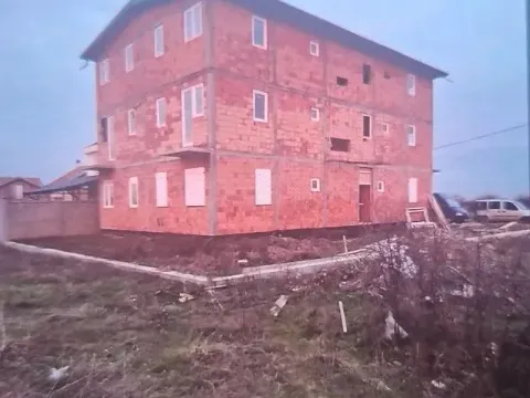Prodaja, kuća, 410m², Bečmen, Surčin - image 2