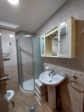 Izdavanje, jednosoban stan, 45m², Vezirov Most, Podgorica - image 3