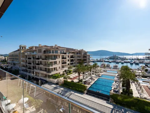 Prodaja, četvorosoban stan, 350m², Porto Montenegro, Tivat - image 19
