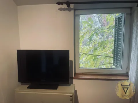 Izdavanje, kuća, 68m², Bulbulder, Zvezdara Sve Podlokacije - image 12