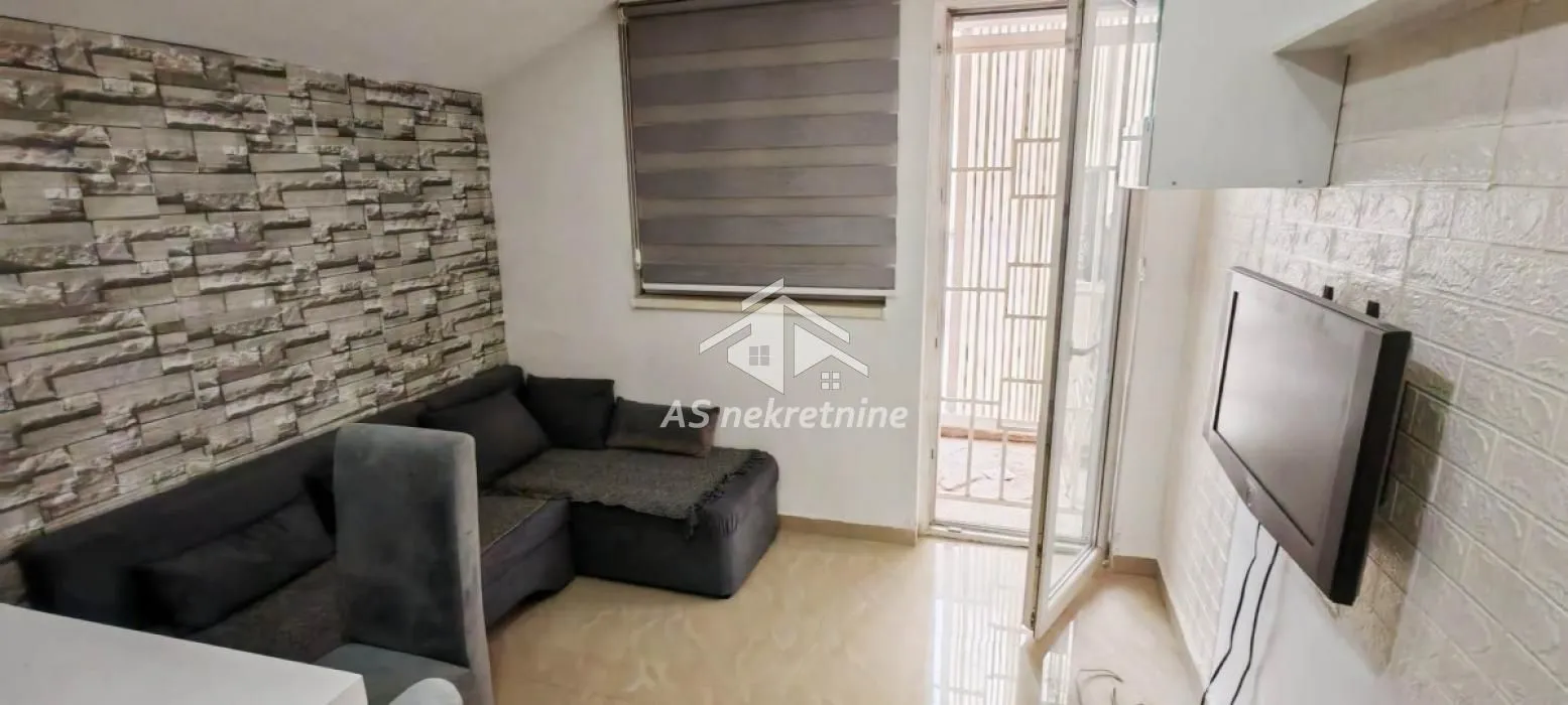 Izdavanje, stan, 48m², Čukarica, Beograd