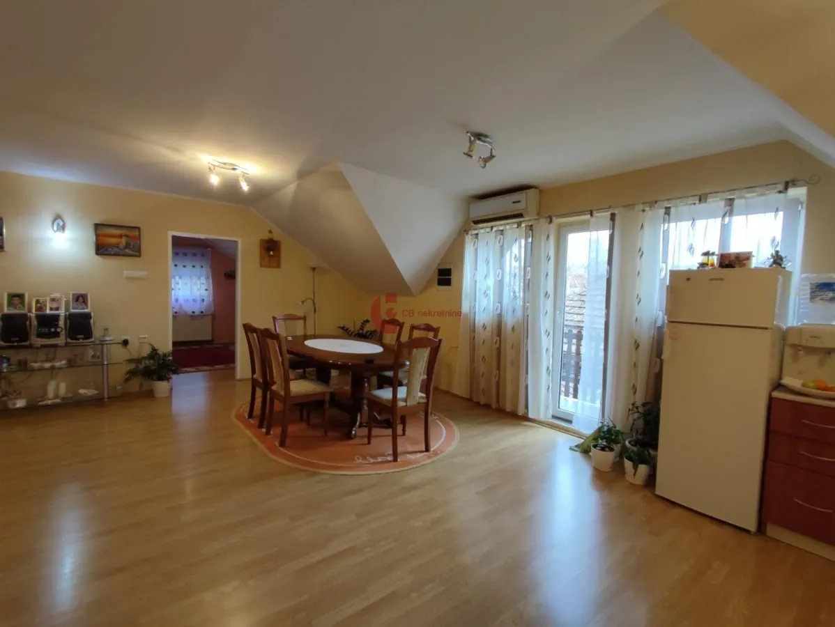 Prodaja, kuća, 224m², Dudova Šuma, Subotica