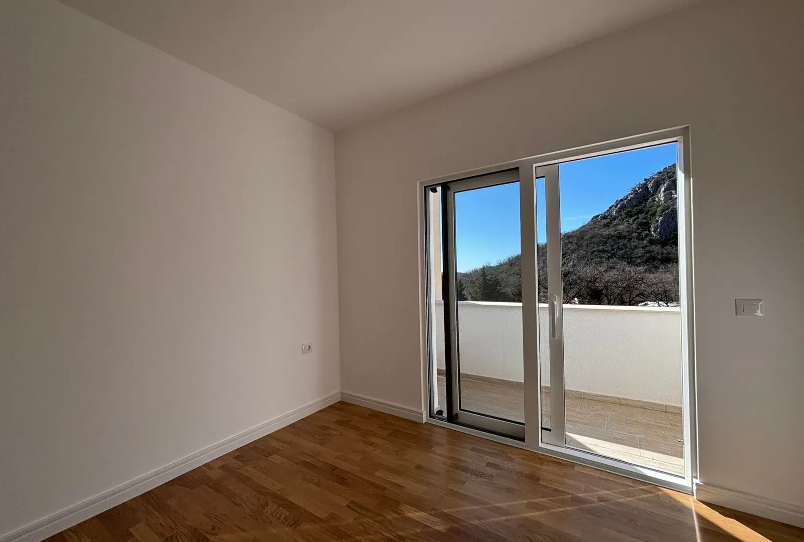 Prodaja, jednosoban stan, 56m², Sutomore, Bar