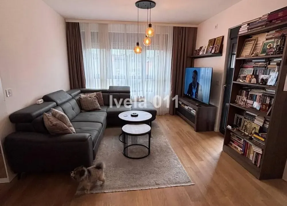 Prodaja, trosoban stan, 61m², Šumice, Beograd