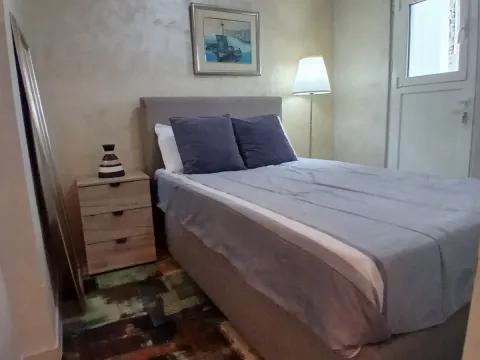 Rent, two bedroom apartment, 54m², Dobrota, Kotor - image 2