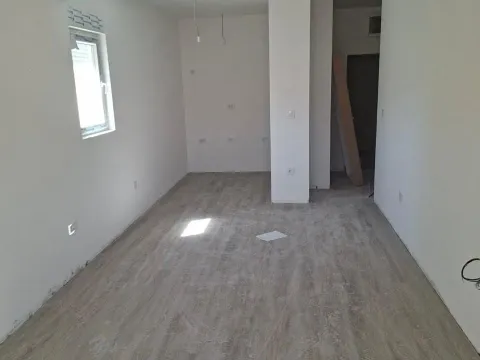 Prodaja, jednosoban stan, 56m², Lazi, Budva - image 9