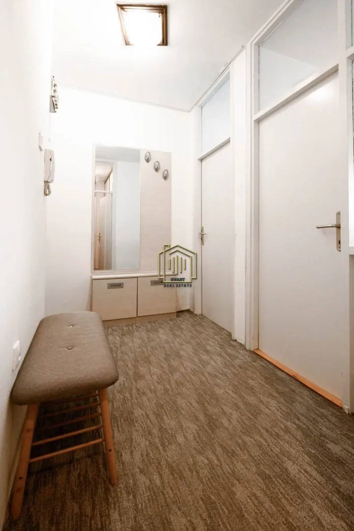 Prodaja, dvosoban stan, 68m², Gintaš, Podgorica
