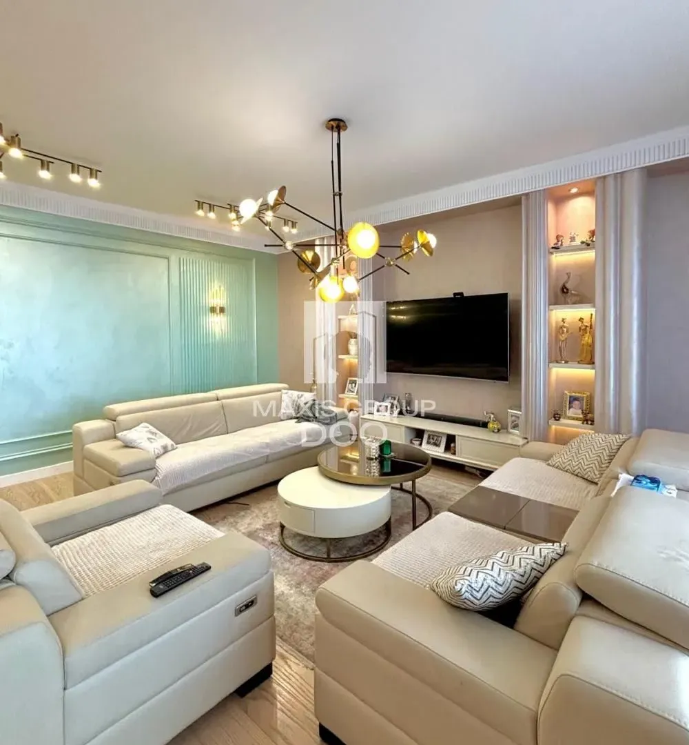 Prodaja, četvorosoban stan, 124m², Savski Venac, Beograd