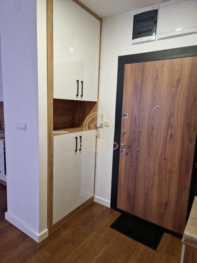 Izdavanje, jednosoban stan, 45m², Salajka, Novi Sad Sve Podlokacije