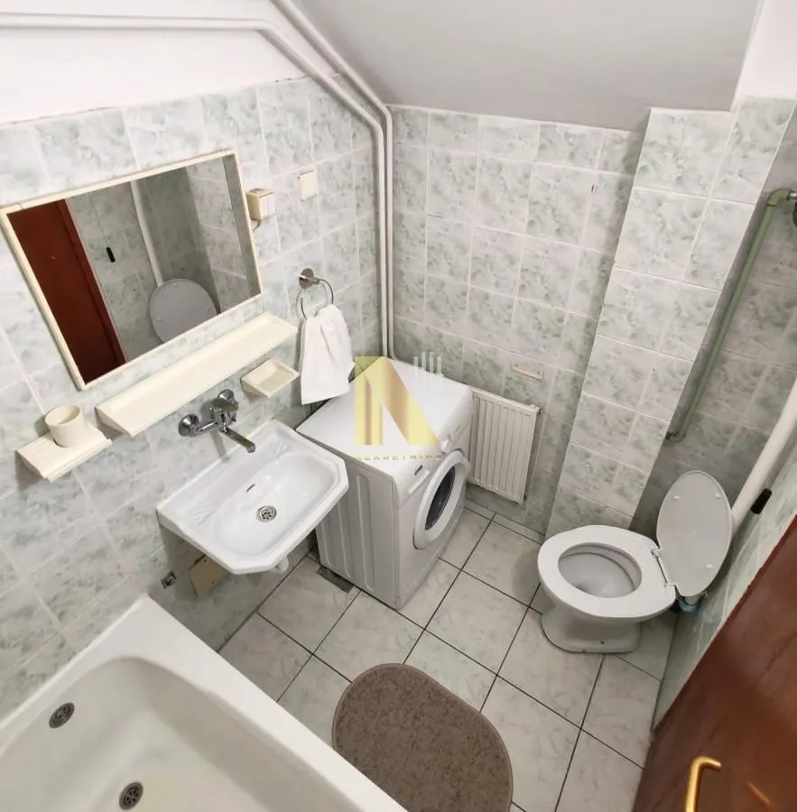 Izdavanje, dvosoban stan, 54m², Centar, Novi Sad