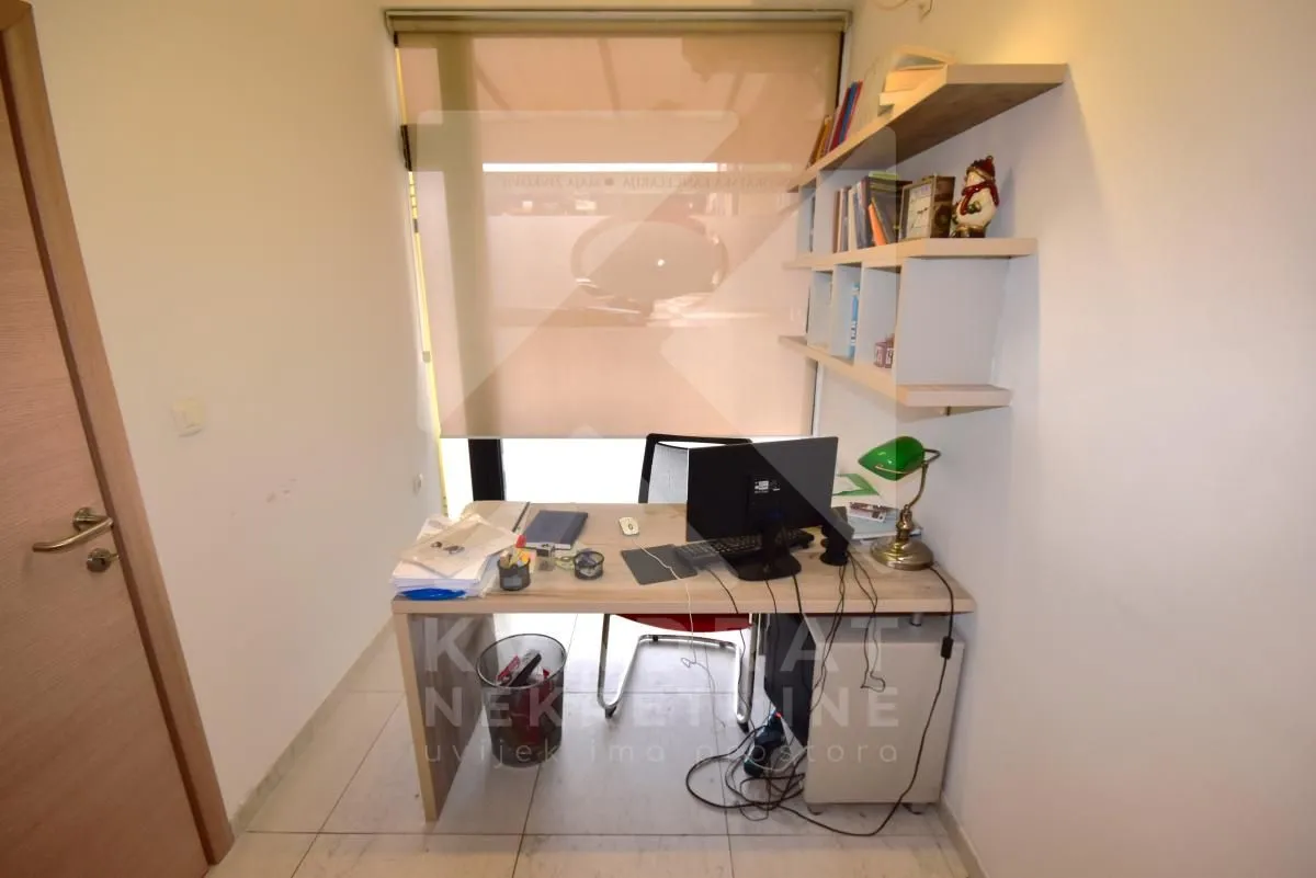 Rent, office space, 30m², Momišići, Podgorica