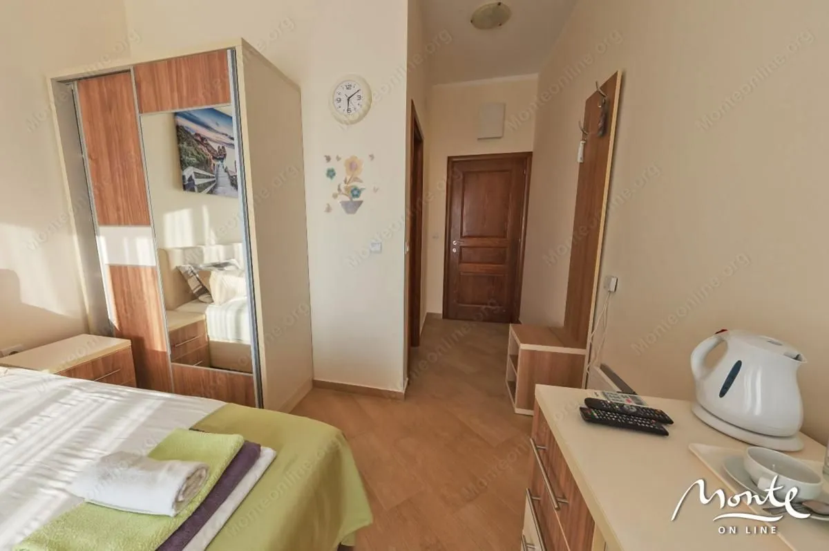 Sale, office space, 1100m², Kunje, Bar