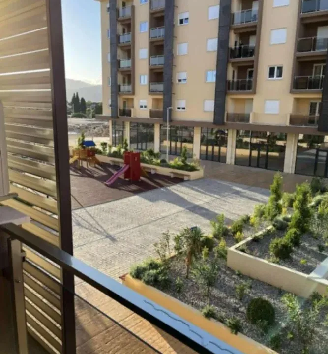Izdavanje, jednosoban stan, 48m², City Kvart, Podgorica