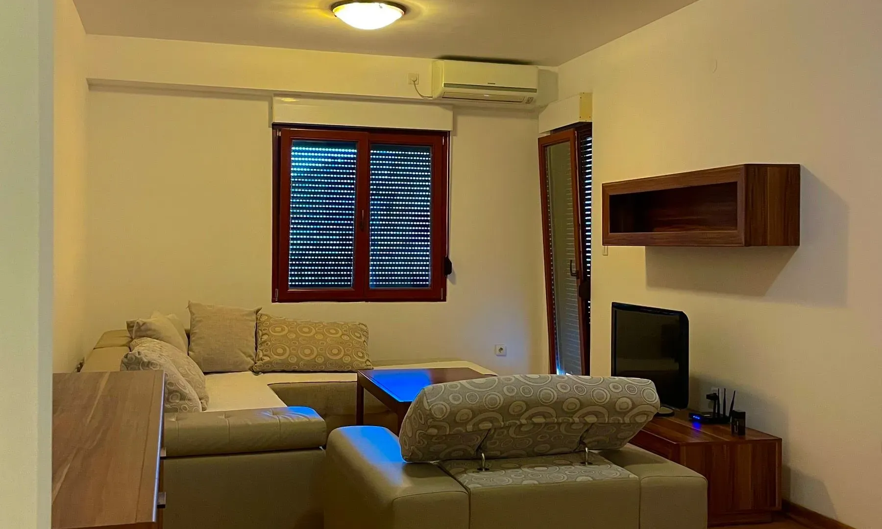 Rent, one bedroom apartment, 63m², Rozino, Budva