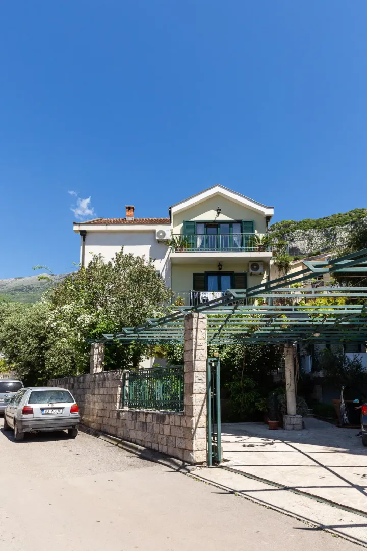 Sale, house, 287m², Lazi, Budva