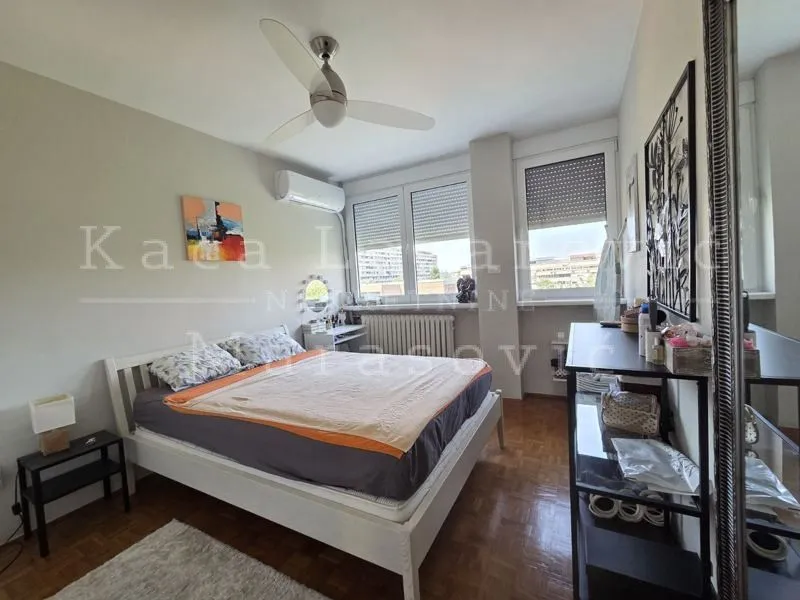 Sale, three bedroom apartment, 66m², Novi Beograd Blok 21, Novi Beograd Sve Podlokacije