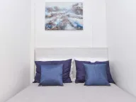 Rent, studio apartment, 32m², Bečići, Budva - image 9