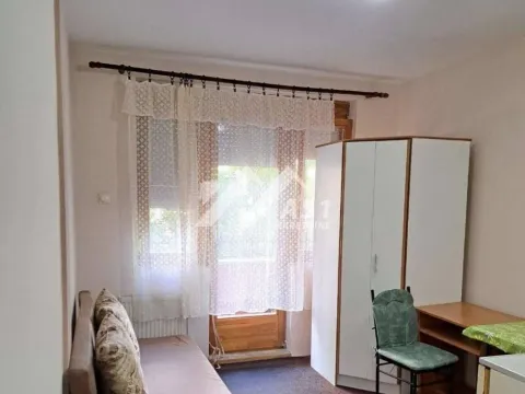 Stan in Adamovićevo Naselje