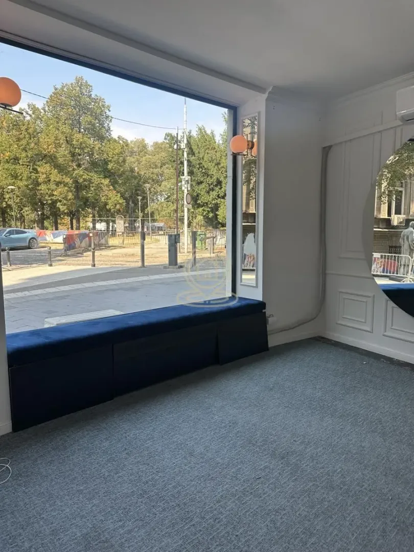 Rent, office space, 230m², Andrićev Venac, Beograd