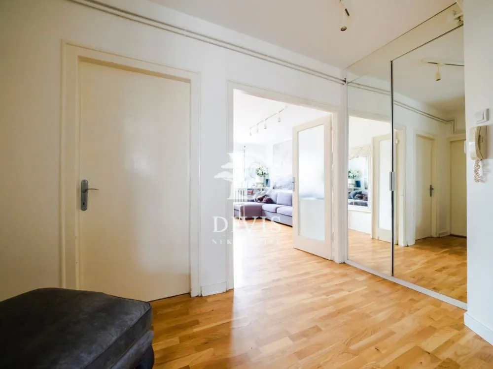 Sale, two bedroom apartment, 56m², Stari Grad, Beograd
