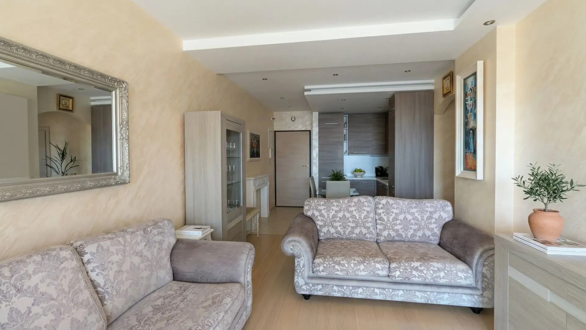 Prodaja, stan, 65m², Bečići, Budva