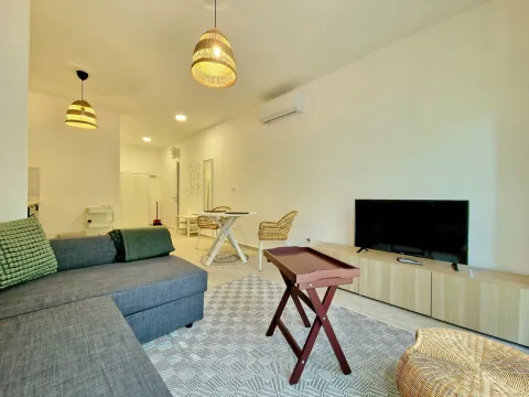 Izdavanje, garsonjera, 30m², Bečići, Budva - image 6