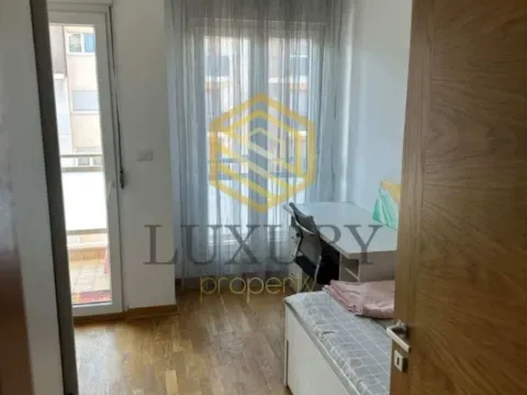 Izdavanje, dvosoban stan, 64m², City Kvart, Podgorica - image 11